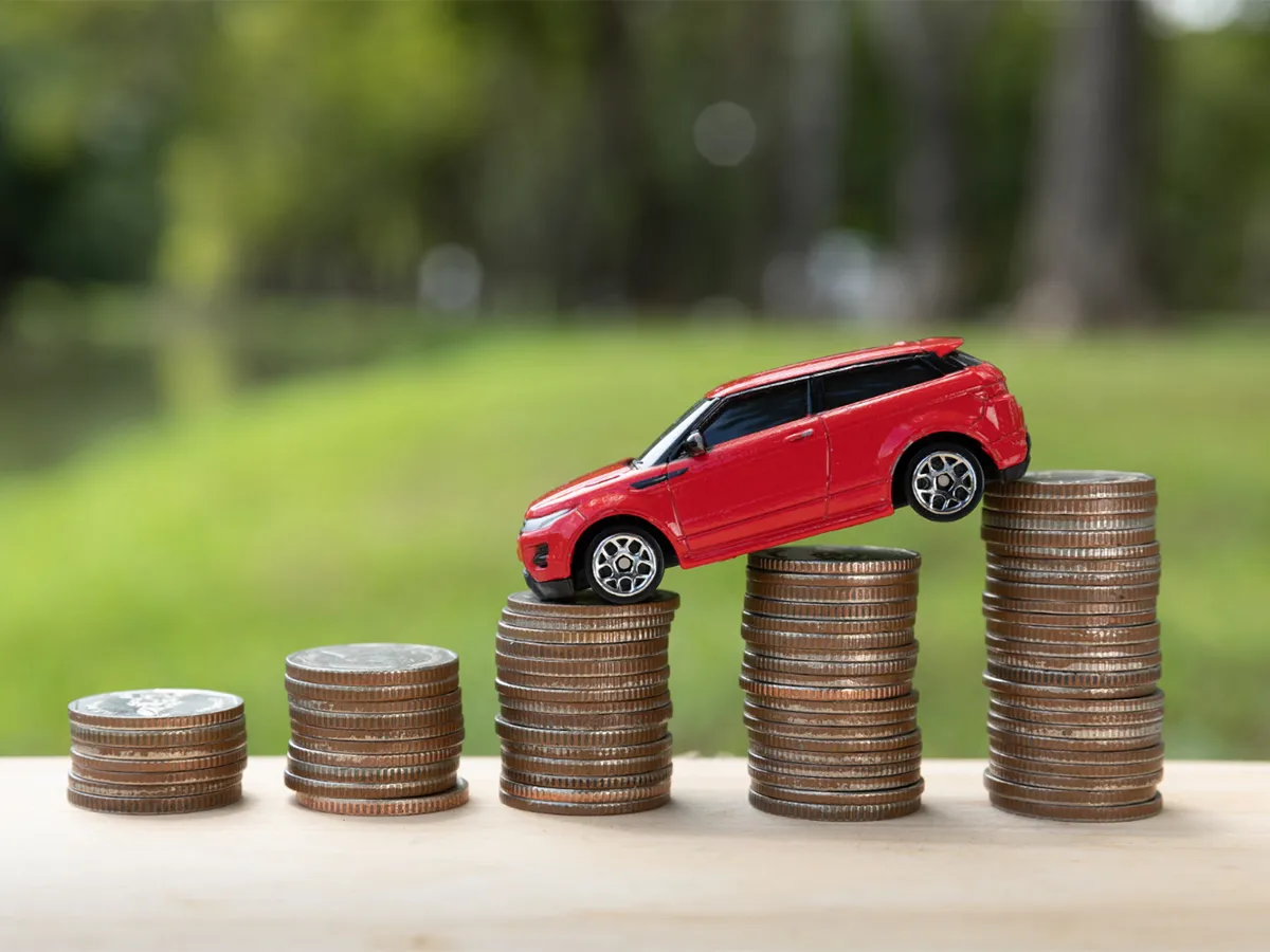 Img coche ahorrando en seguro